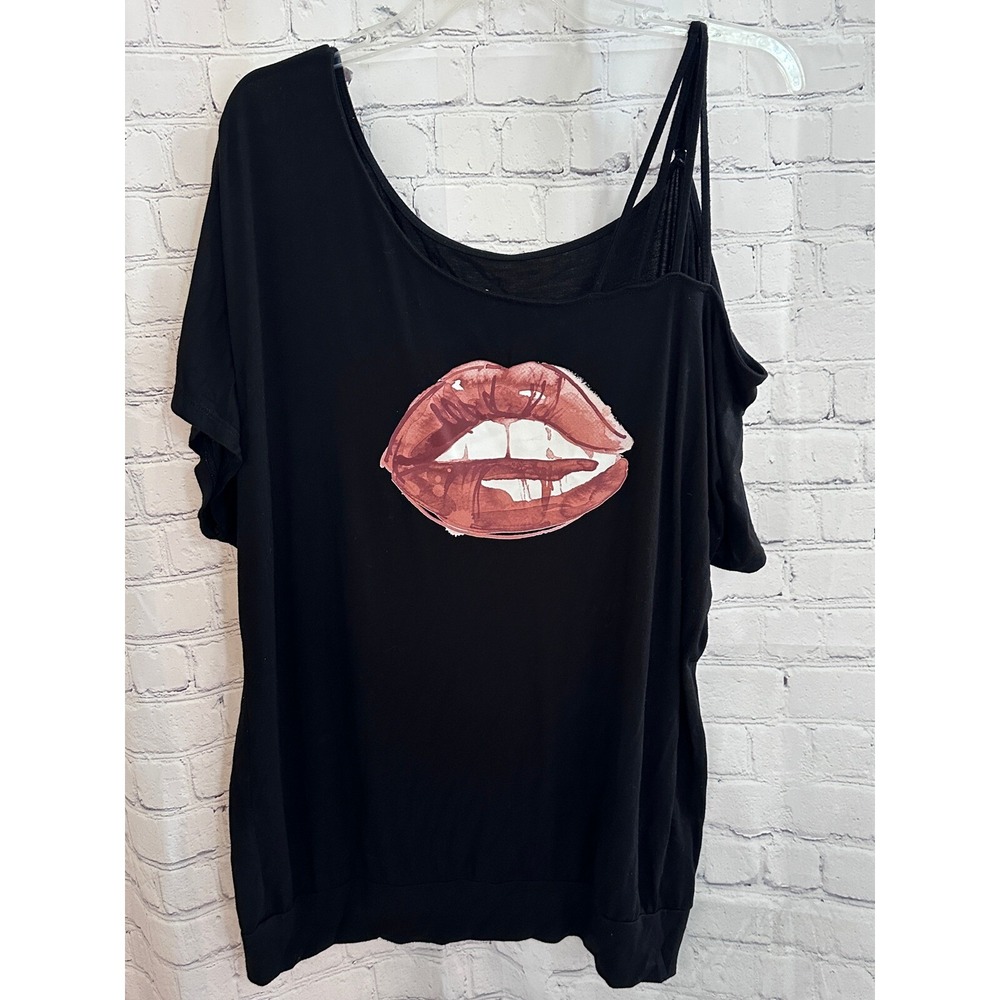 TORRID Lips Graphic One Shoulder Top Asymmetric Casual T-Shirt